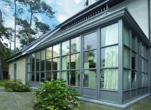 Какие окна лучше ставить в загородный дом или коттедж?
